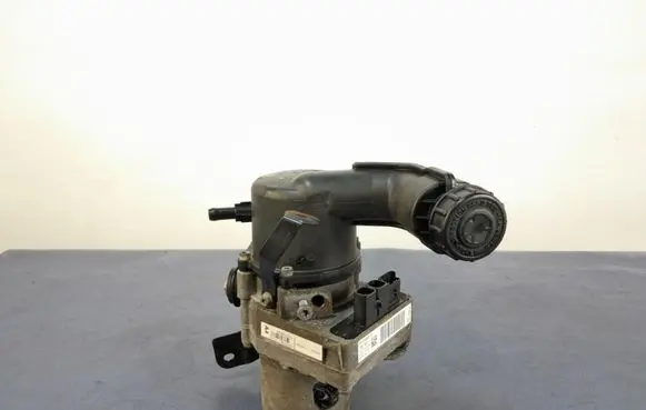 Peugeot 508 RXH Power steering pump 9675277480