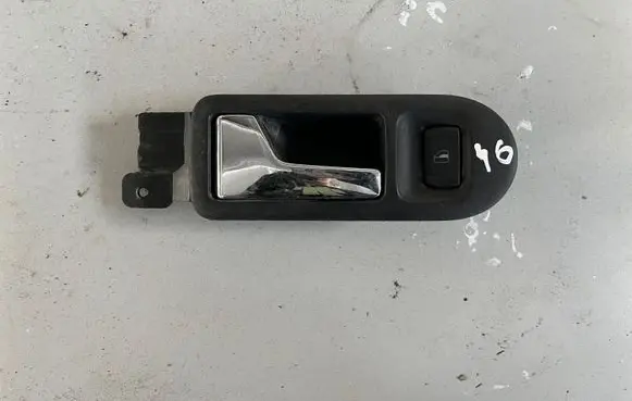 Volkswagen Golf IV Rear door interior handle 3B2837113
