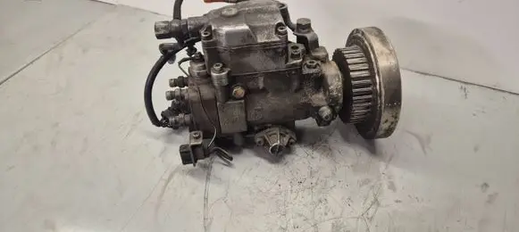 Volvo V70 Fuel injection high pressure pump 0460415990