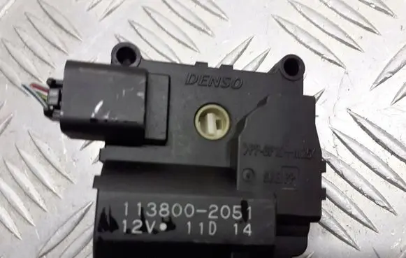 Toyota Corolla Verso E121 Air flap motor/actuator 1138002051