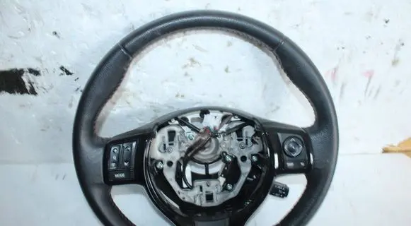 Toyota Yaris Steering wheel