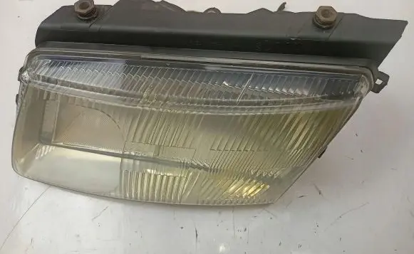 Volkswagen PASSAT B5 Headlight/headlamp 147425-00