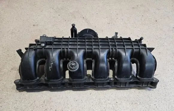 BMW M4 F82 F83 Intake manifold 7576911