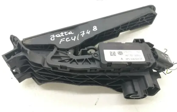 Volkswagen Jetta V Accelerator throttle pedal 1K1721503L