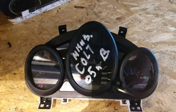 Mitsubishi Colt Speedometer (instrument cluster) MM0038007 A2005040233