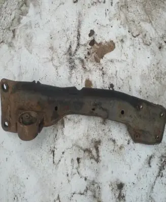 Nissan X-Trail T30 Front subframe