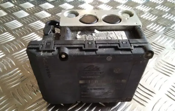 Volkswagen Sharan ABS Pump 1J0907379P YM212L580BB 7M3614111H