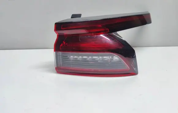 Nissan Qashqai J12 Rear/tail lights 2208D02F