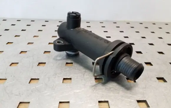 BMW 5 E60 E61 EGR thermostat 7787870