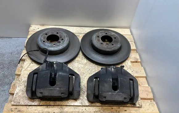 BMW 5 E60 E61 Brake discs and calipers set 6030348 6763824 6756303