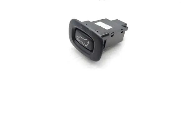 Mitsubishi Outlander Tailgate opening switch 