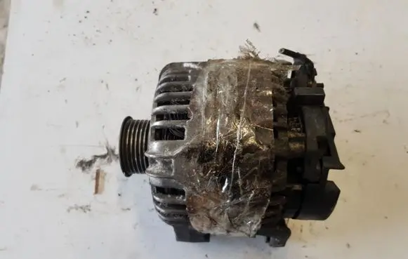 Opel Zafira A Generator/alternator 0124415005