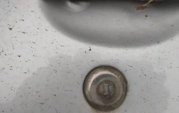 Toyota Aygo AB10 Front door lock (next to the handle) 