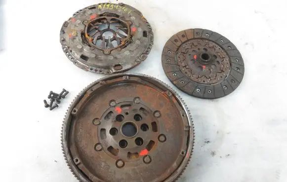 Seat Leon (1P) Dual mass flywheel 323844110 123042610 415025010