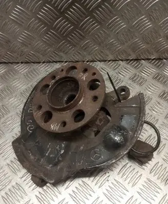 Mercedes-Benz A W168 Front wheel hub