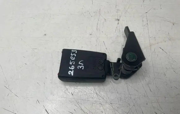 BMW X5 E53 Rear seatbelt buckle 33002618B BB099