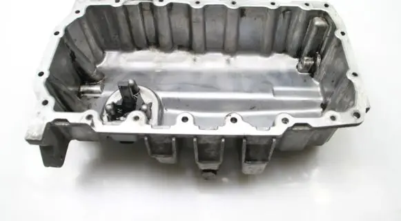 Volkswagen PASSAT B6 Oil sump 03G103603