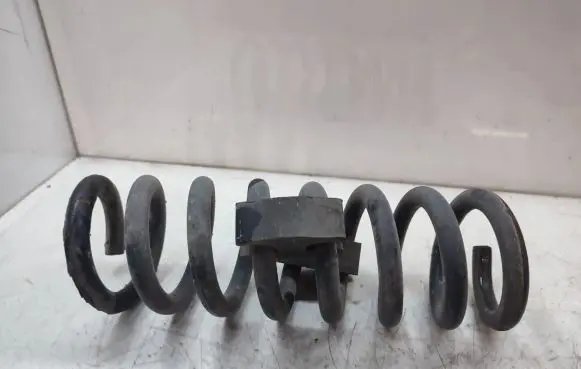 Mercedes-Benz E W212 Rear coil spring