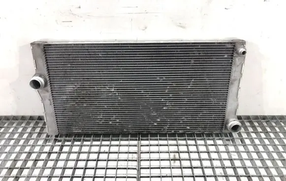 BMW 5 F10 F11 Coolant radiator 8509176