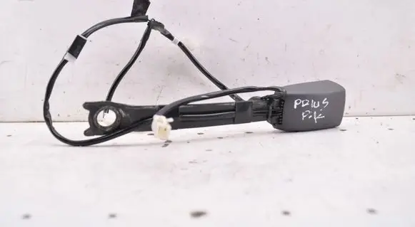 Toyota Prius (XW20) Front seatbelt buckle E034501