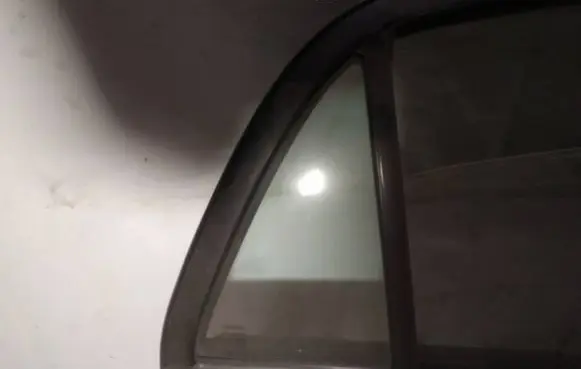 Toyota Corolla E120 E130 Rear vent window glass as2