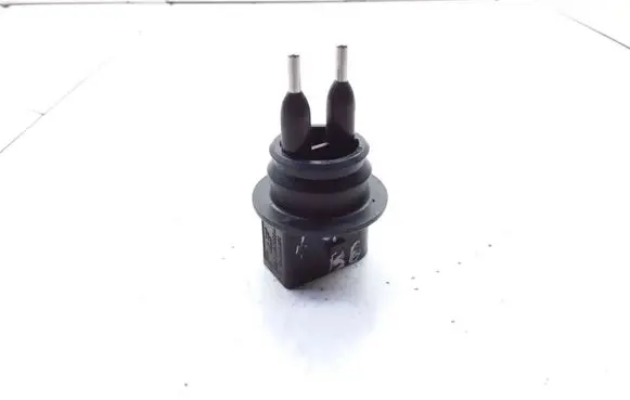 Audi A4 S4 B6 8E 8H Windshield washer fluid level sensor 7M0919376 95VW17K656AA