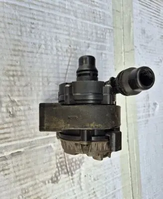 BMW X1 F48 F49 Electric auxiliary coolant/water pump 0392024083 8679882