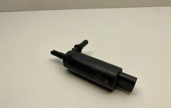 BMW X5 E70 Headlight washer pump 7217792