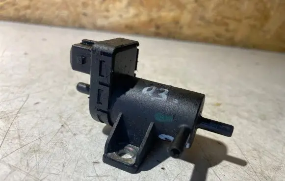 Volvo S40, V40 Turbo solenoid valve 7700113709