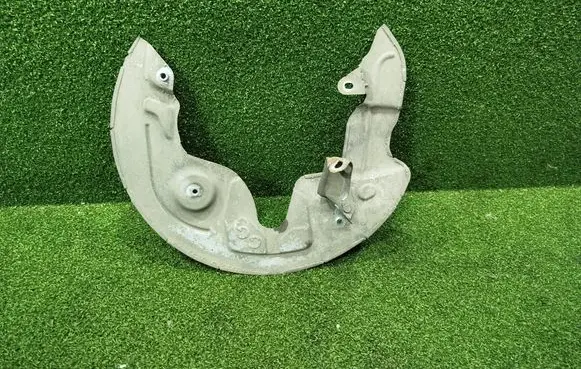 Peugeot 3008 II Front wheel hub spindle knuckle 9830991380