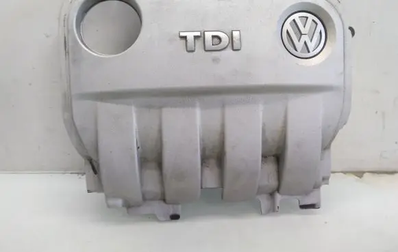Volkswagen PASSAT B6 Engine cover (trim) 03G103967