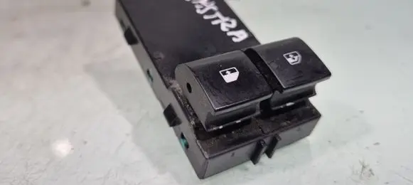 Opel Astra J Electric window control switch 13305978