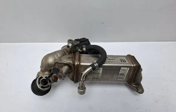 BMW 1 E82 E88 EGR valve cooler 7810166 R8998008