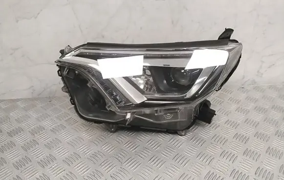 Toyota RAV 4 (XA40) Headlight/headlamp 8118542680