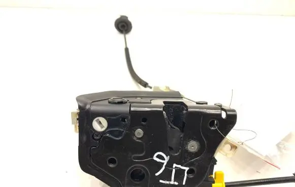 Audi A4 S4 B8 8K Rear door lock 8K0839015D