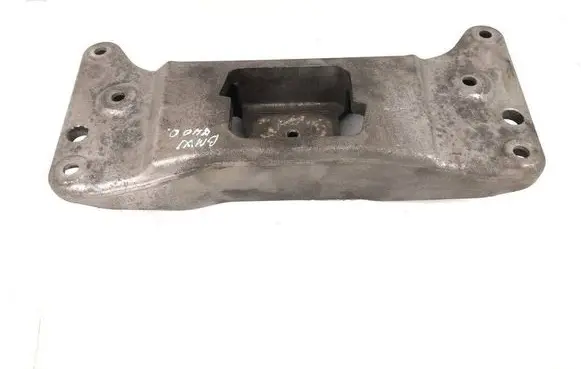 BMW 7 F01 F02 F03 F04 Gearbox mounting bracket 6777613