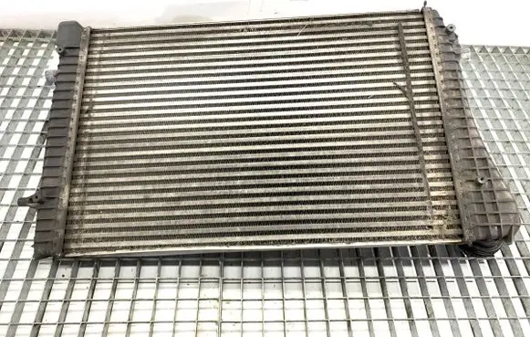 Volkswagen Golf V Intercooler radiator 1K0145803G
