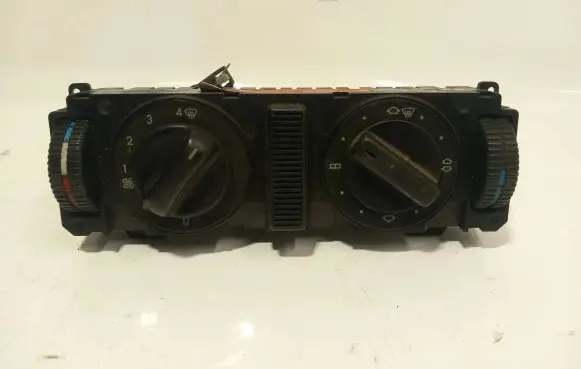 Mercedes-Benz C W202 Climate control unit 2028300985 9140010092