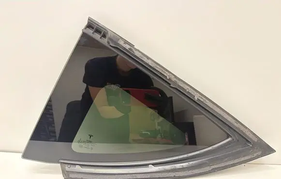 Tesla Model Y Rear vent window glass 160080800C