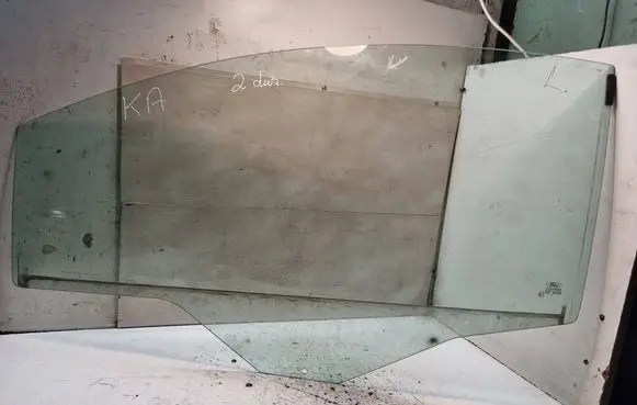 Ford Ka Front door window/glass (coupe) DOT682AS2M3232 43R001583