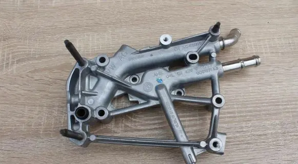 Volkswagen Multivan T6 Engine coolant pipe/hose