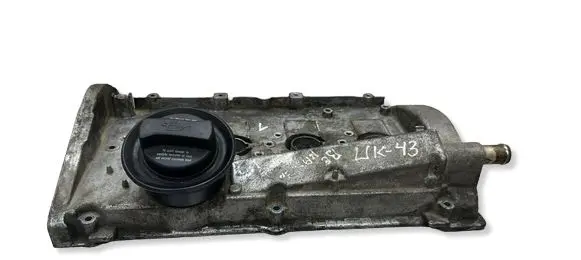 Audi TT Mk1 Rocker cam cover 06A103469S