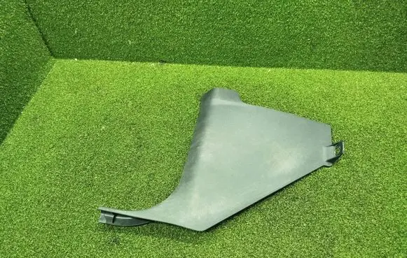 Mitsubishi Pajero Foot area side trim 7217A051ZZ