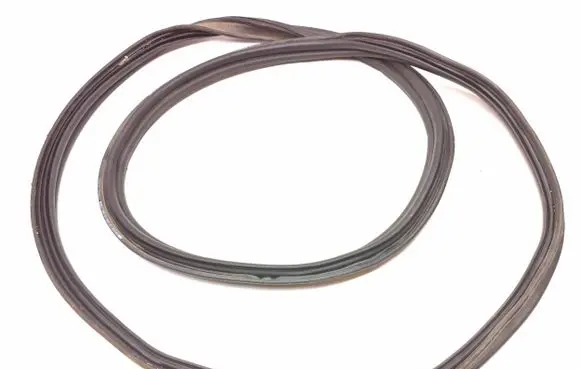 Opel Astra L Trunk rubber seal (body) 9843890380