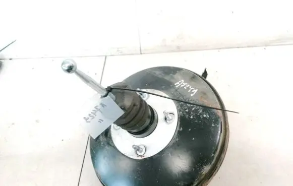 Volkswagen Golf V Brake booster 1K1614105A