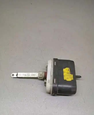 Opel Omega B2 Central locking vacuum pump 9070441482