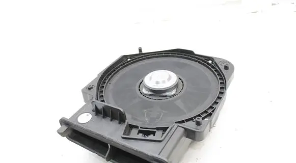 BMW 1 F40 Subwoofer speaker 9275996