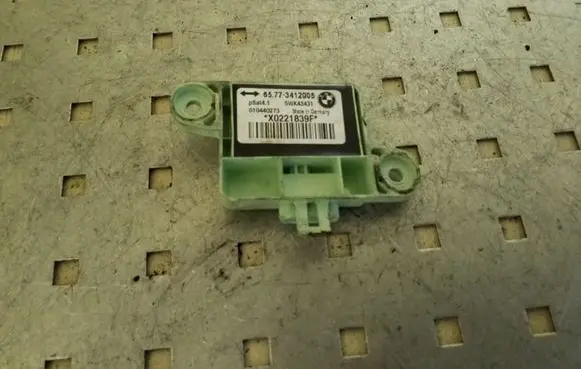 BMW X3 E83 Airbag deployment crash/impact sensor 65773412005