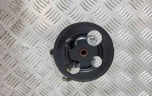 Suzuki Jimny Power steering pump