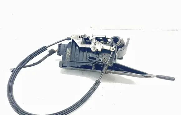 Mercedes-Benz ML W163 Front door lock A1637203235